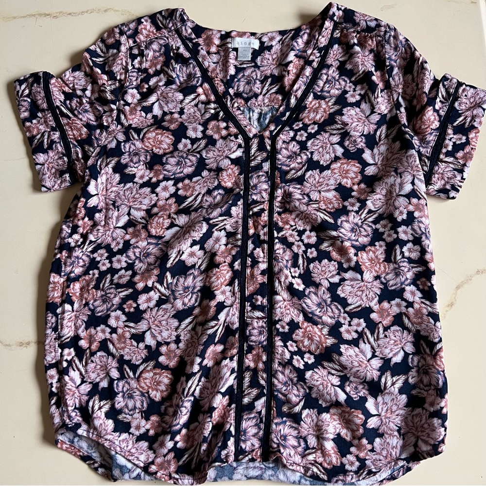 Hinge Floral